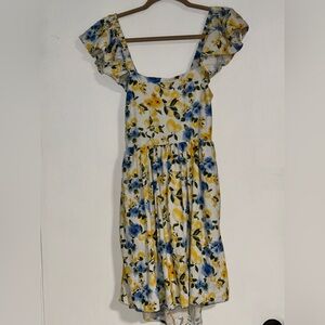 Chic Floral Ruffle Sleeve Dress